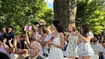 Students cheering for their Yard during first-year Convocation.